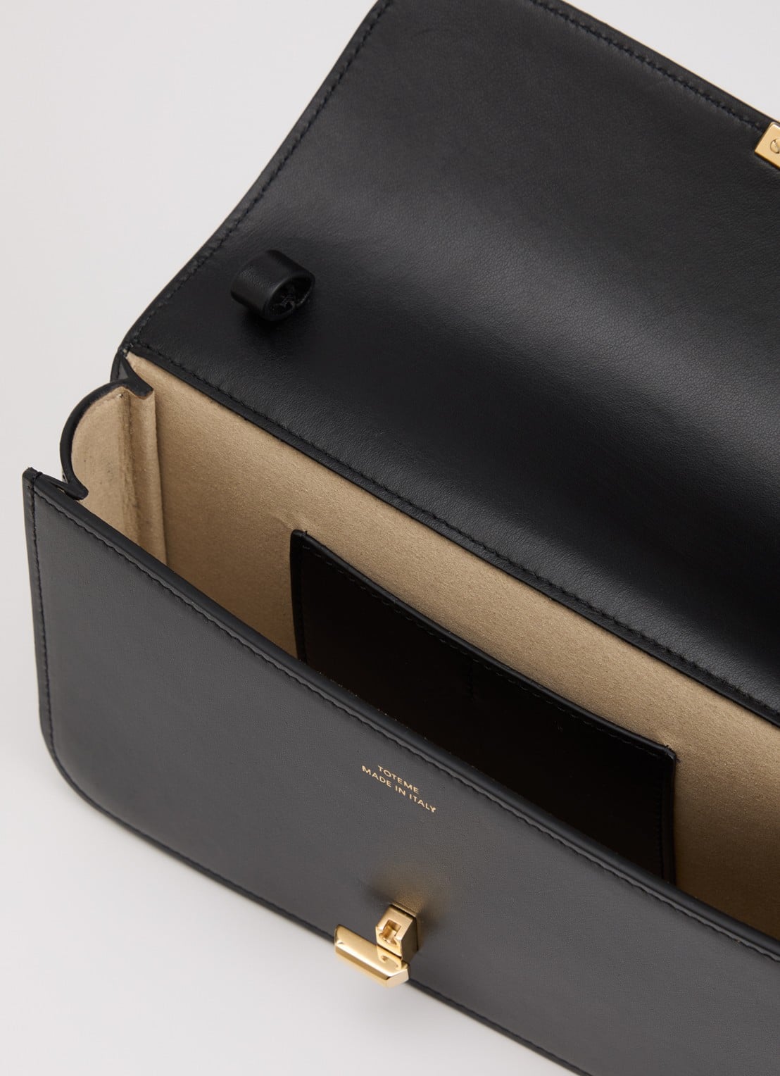 TOTEME T-Lock crossbodytas van leer  - detail 2 zwart