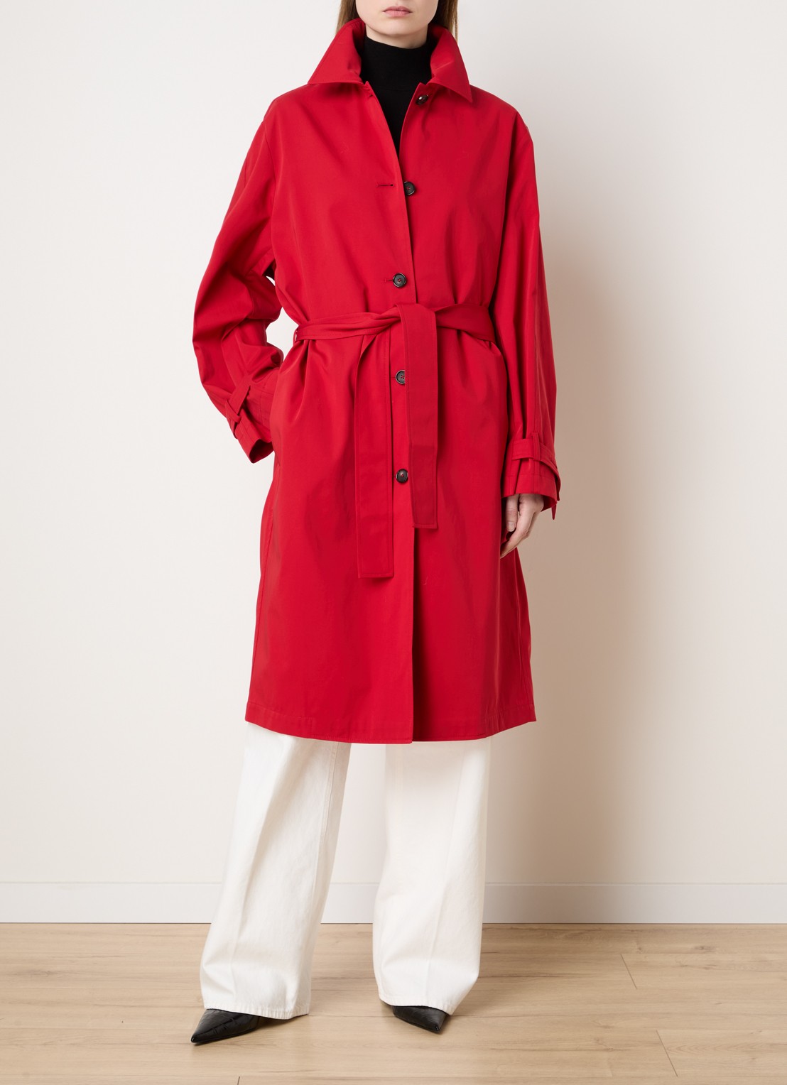 TOTEME Trenchcoat met steekzakken en strikceintuur - detail 4 rood