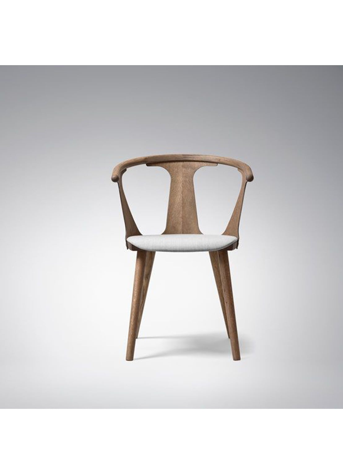 &tradition In Between stoel van hout met zitkussen - detail 3 beige