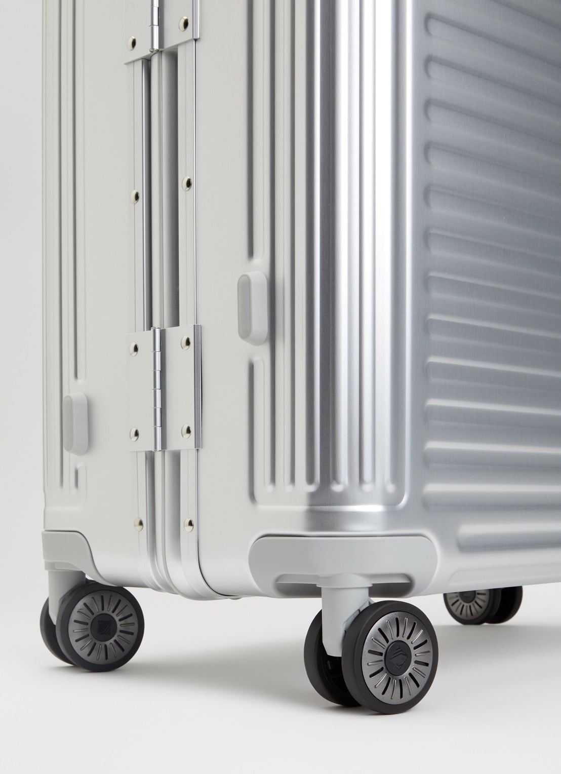 Travelite Next L spinner 77 cm - detail 2 zilver