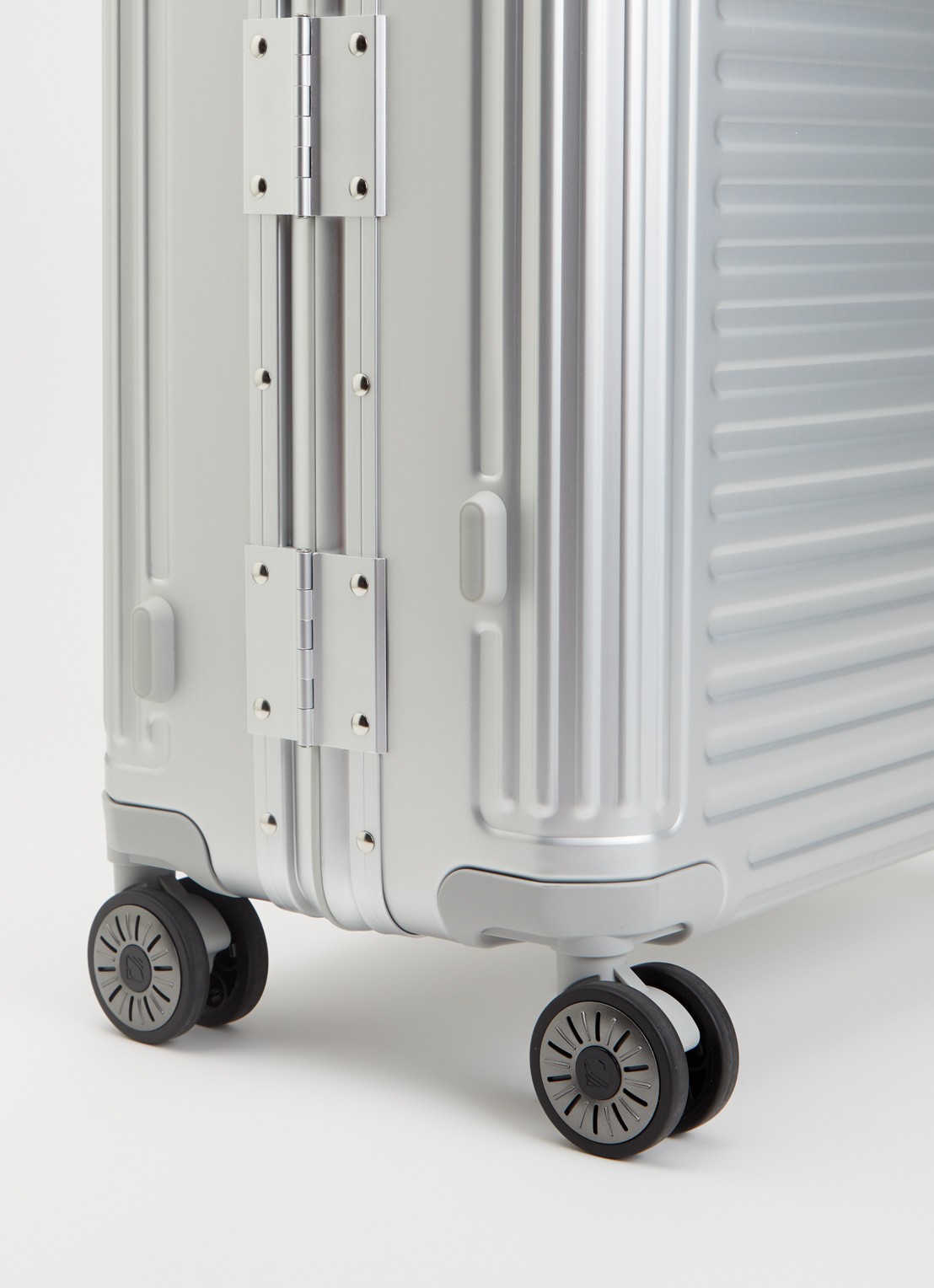 Travelite Next M spinner 67 cm - detail 3 zilver