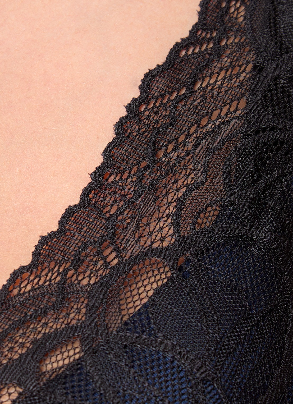 Triumph Body Make-Up Illusion voorgevormde bh met overlay van kant - detail 5 donkerblauw