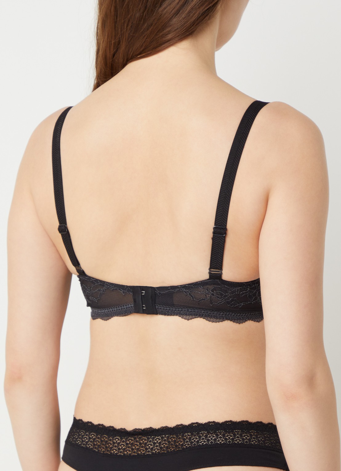 Triumph Comfort Allure voorgevormde T-shirt bh met kant details - achterkant 5 zwart