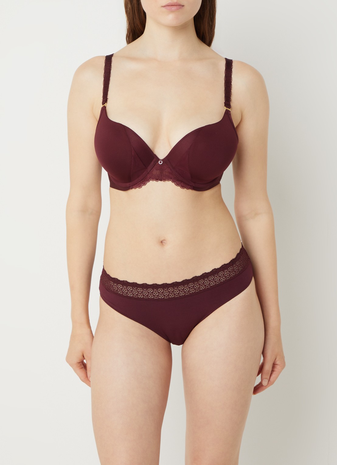 Triumph Feel of Modal slip met kant - detail bordeauxrood