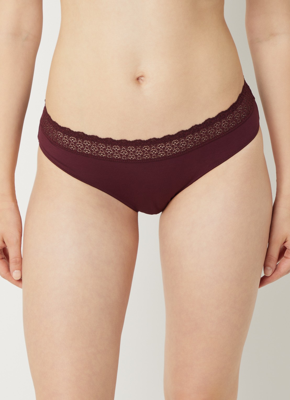 Triumph Feel of Modal slip met kant - voorkant 4 bordeauxrood