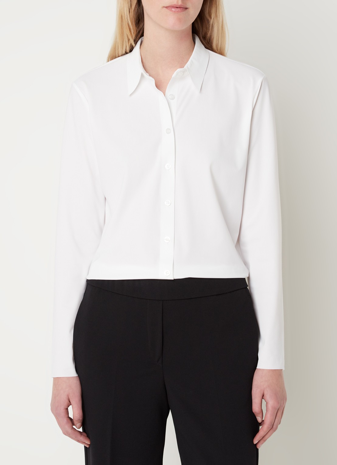 TRVL DRSS Blouse van travelstof - detail gebroken wit