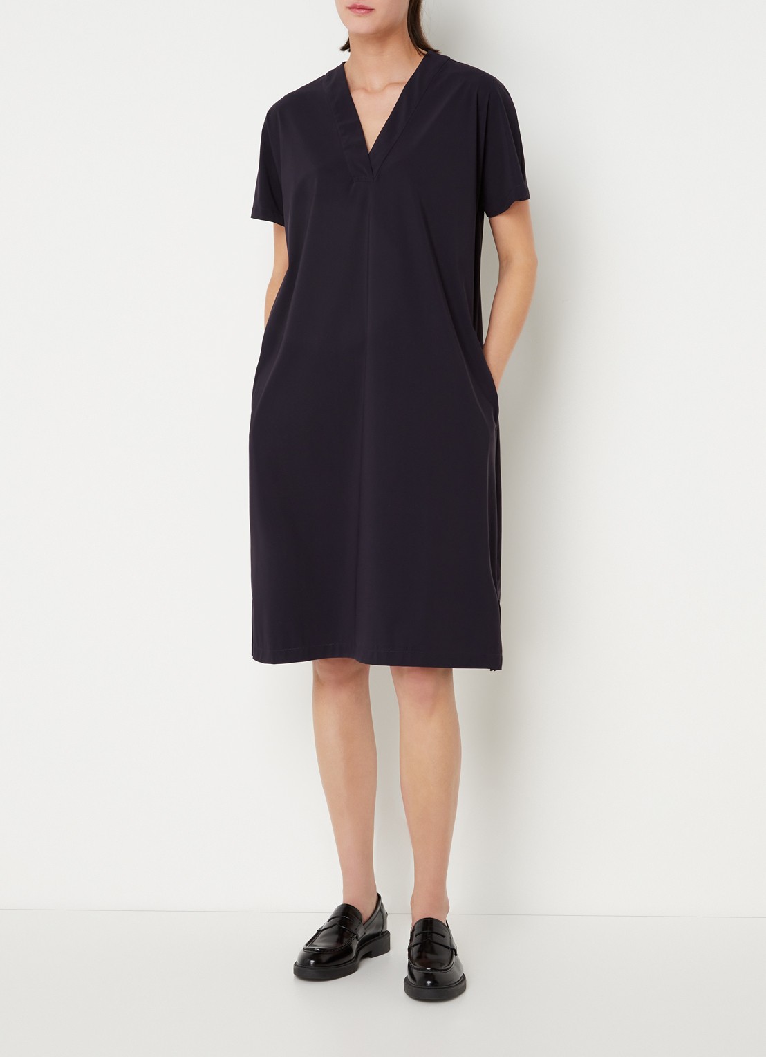 TRVL DRSS Midi jurk van travelstof  - voorkant 2 blauw