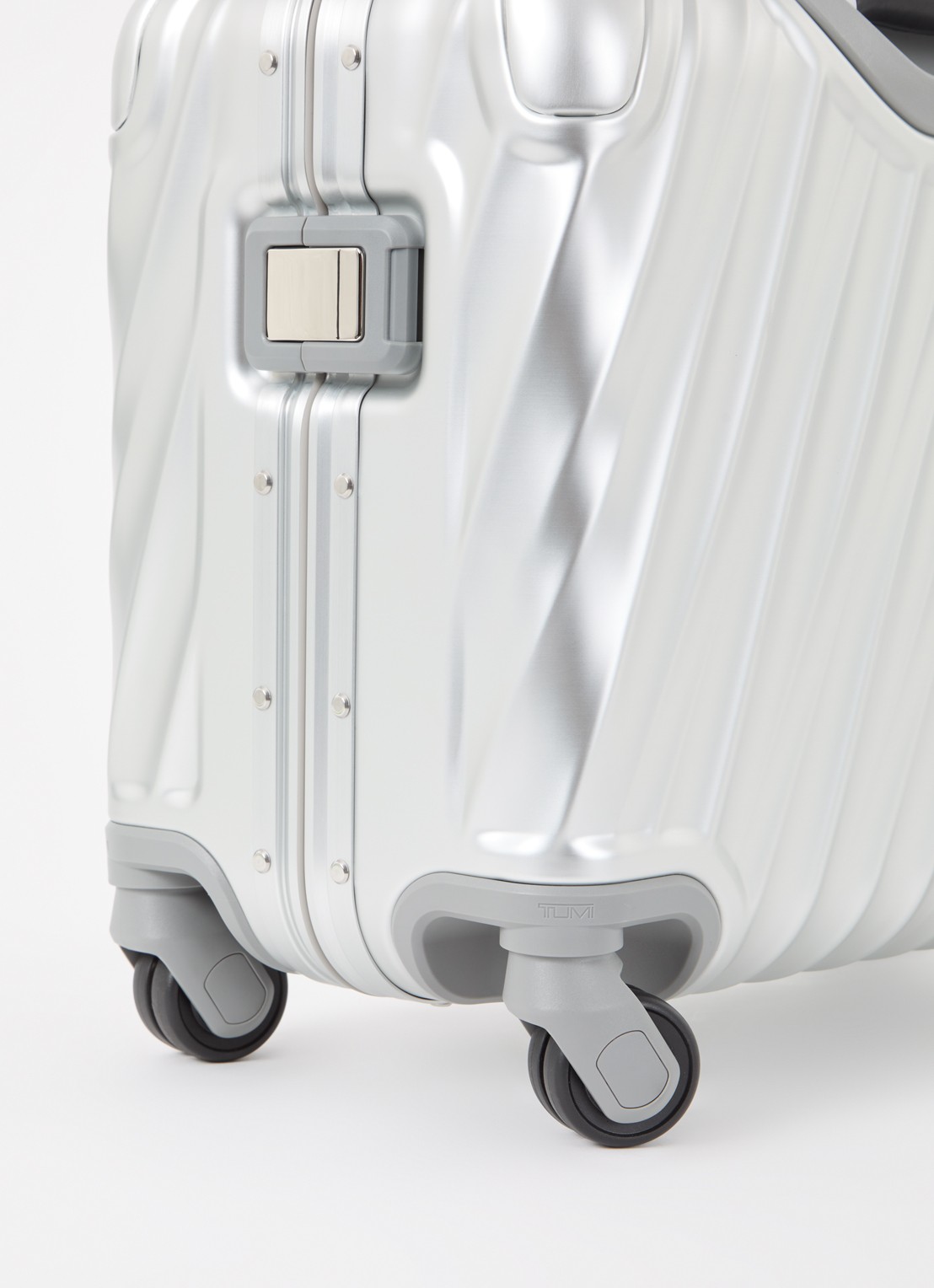 TUMI 19 Degree Compact aluminium spinner 40,5 cm  - detail metallic