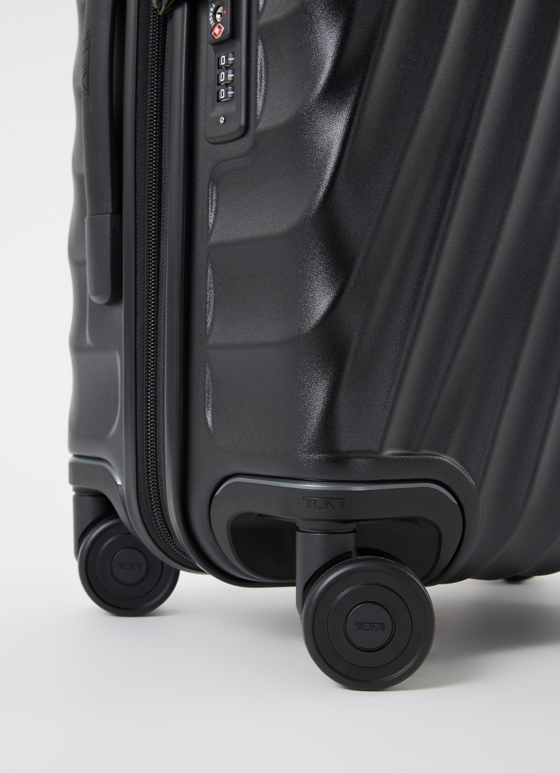 TUMI 19 Degree International vergrootbare spinner 55 cm  - detail 2 zwart