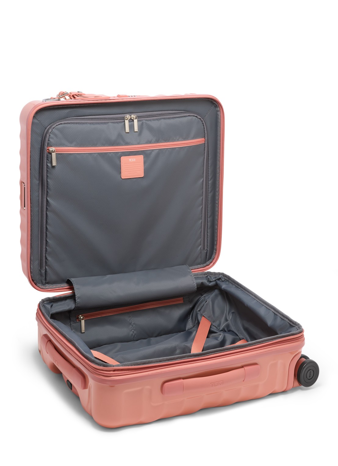 TUMI 19 Degree spinner 55 cm - voorkant 8 roze