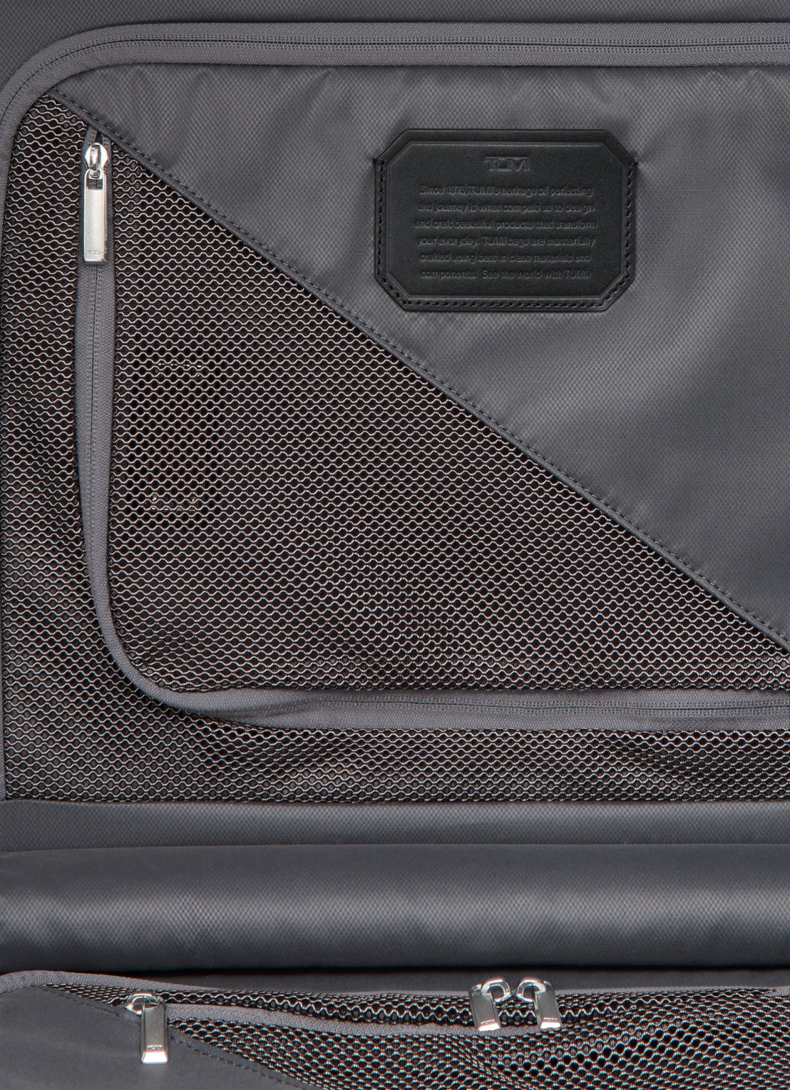 TUMI 19 Degree spinner 56 cm - detail 2 blauw