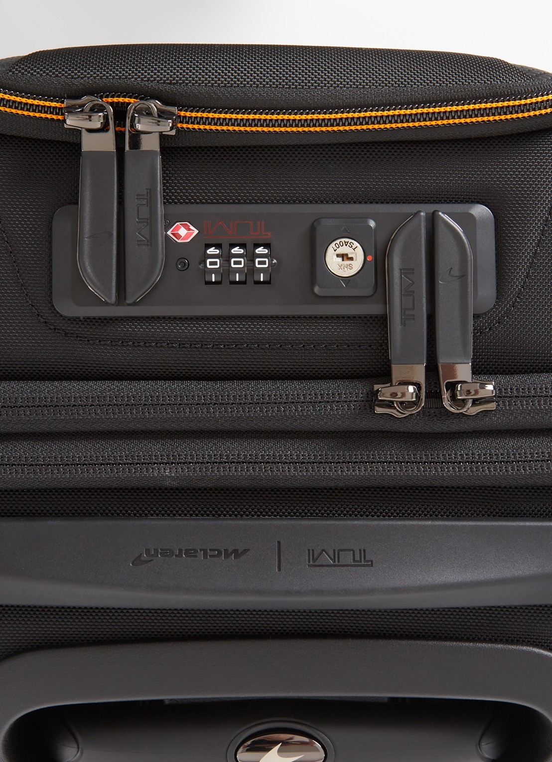 TUMI Aero McLaren spinner 56 cm - detail 3 zwart