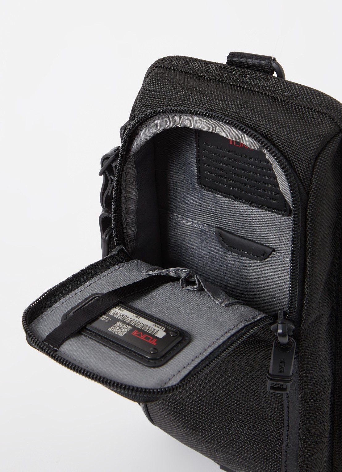 TUMI Alpha 3 Compact Sling crossbodytas met leren details - detail zwart