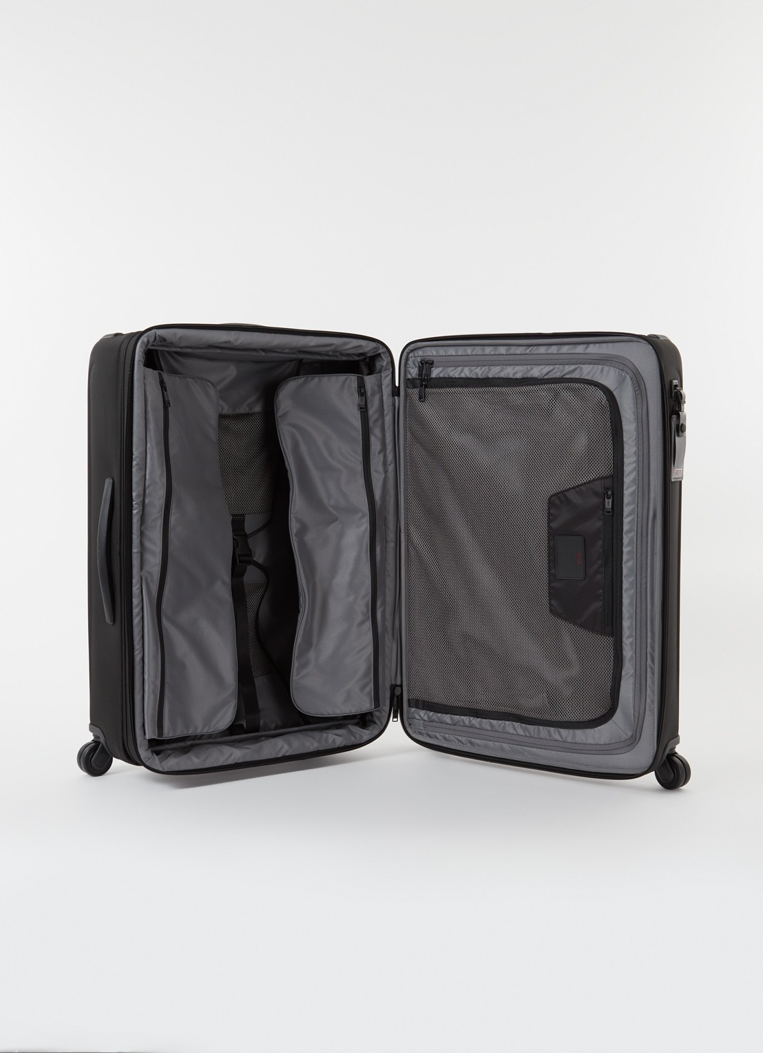 TUMI Alpha 3 Medium Trip vergrootbare spinner 73 cm  - detail 5 zwart