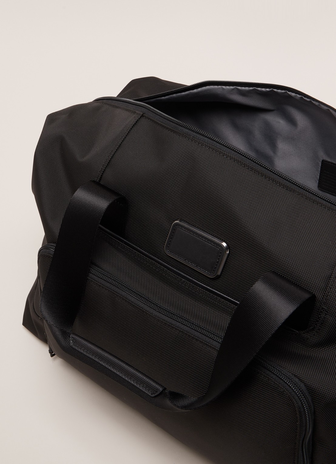 Tumi Alpha 3 weekendtas - detail 2 zwart