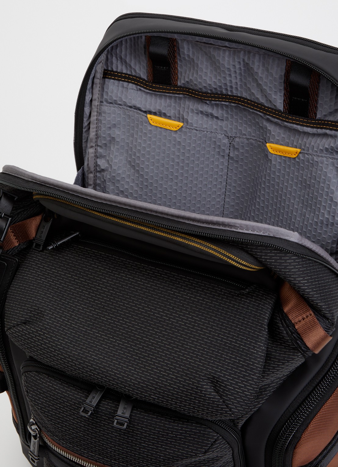 TUMI Alpha Bravo Nomadic rugzak met 15 inch laptopvak  - detail 3 zwart