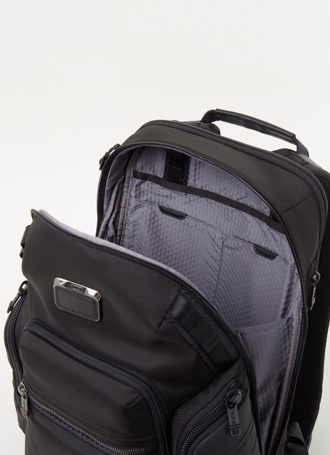 TUMI Alpha Bravo rugzak met 15 inch laptopvak - detail 2 zwart