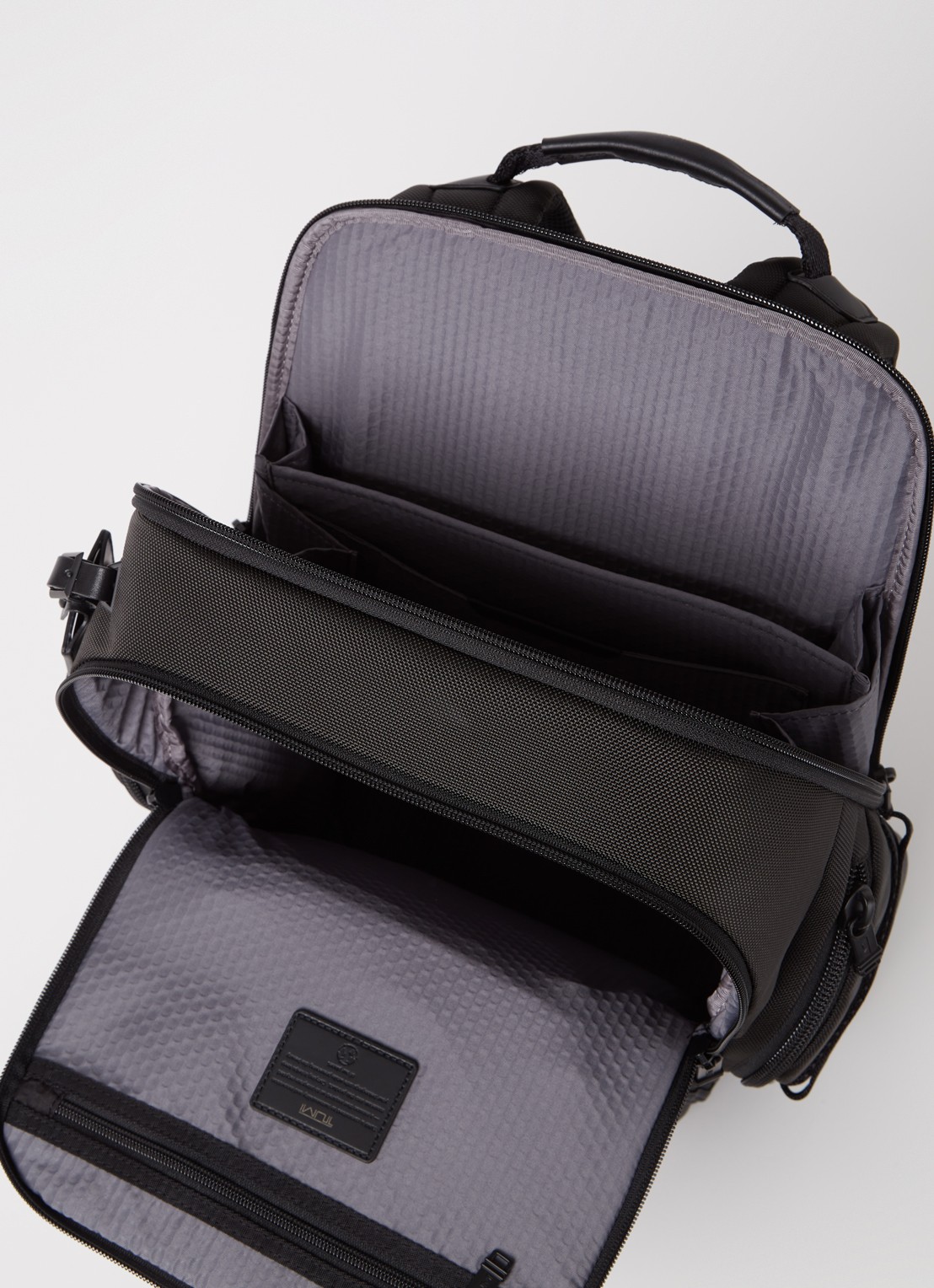TUMI Alpha Bravo Search rugzak met leren details en 15 inch laptopvak - detail 2 zwart