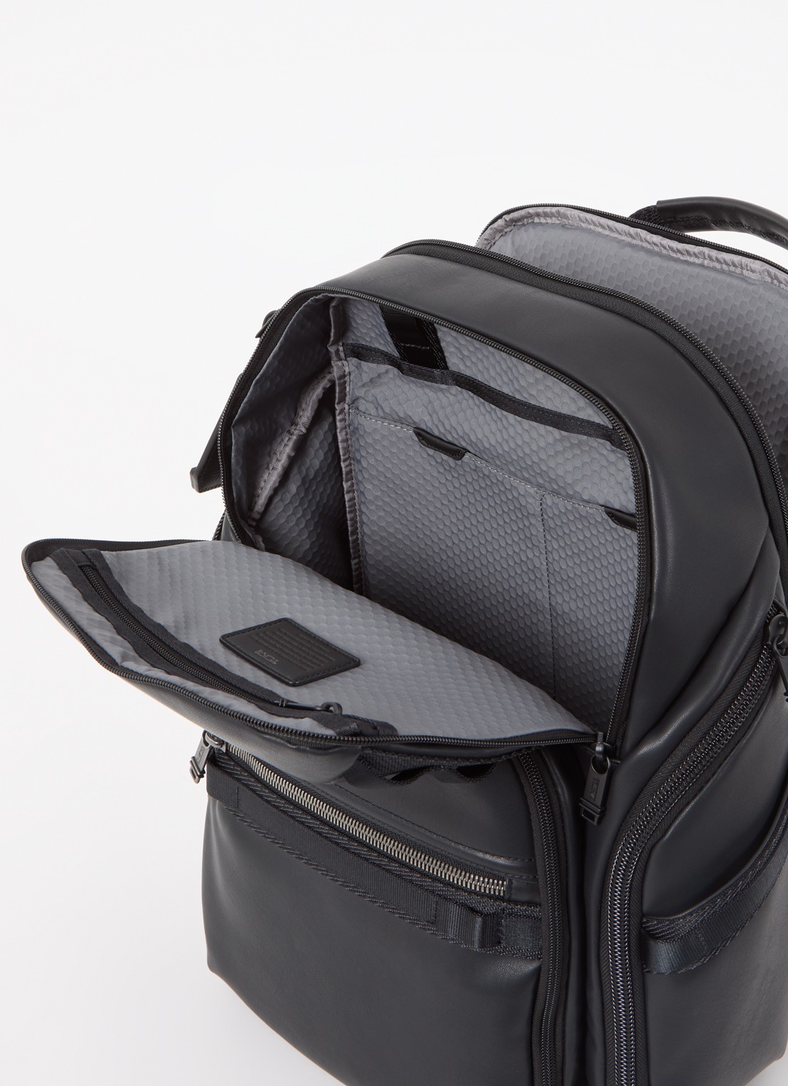 TUMI Alpha Bravo Search rugzak van leer met 16 inch laptopvak - detail 3 zwart