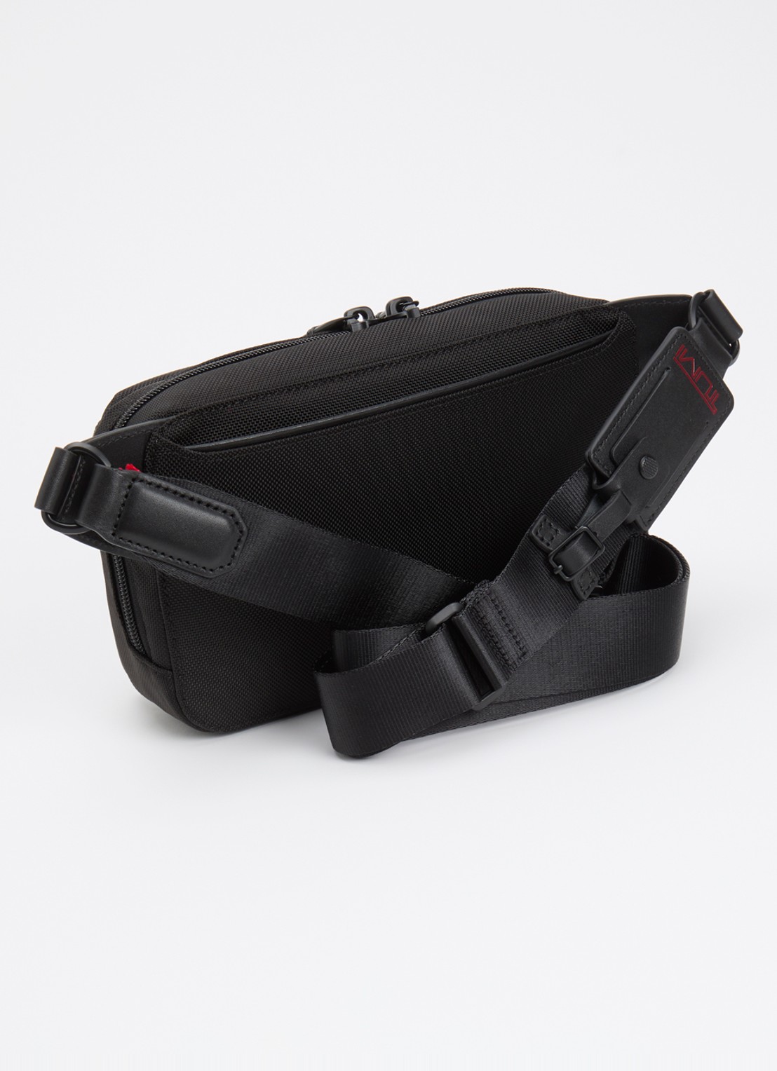 TUMI Alpha East West heuptas met leren details - achterkant 2 zwart