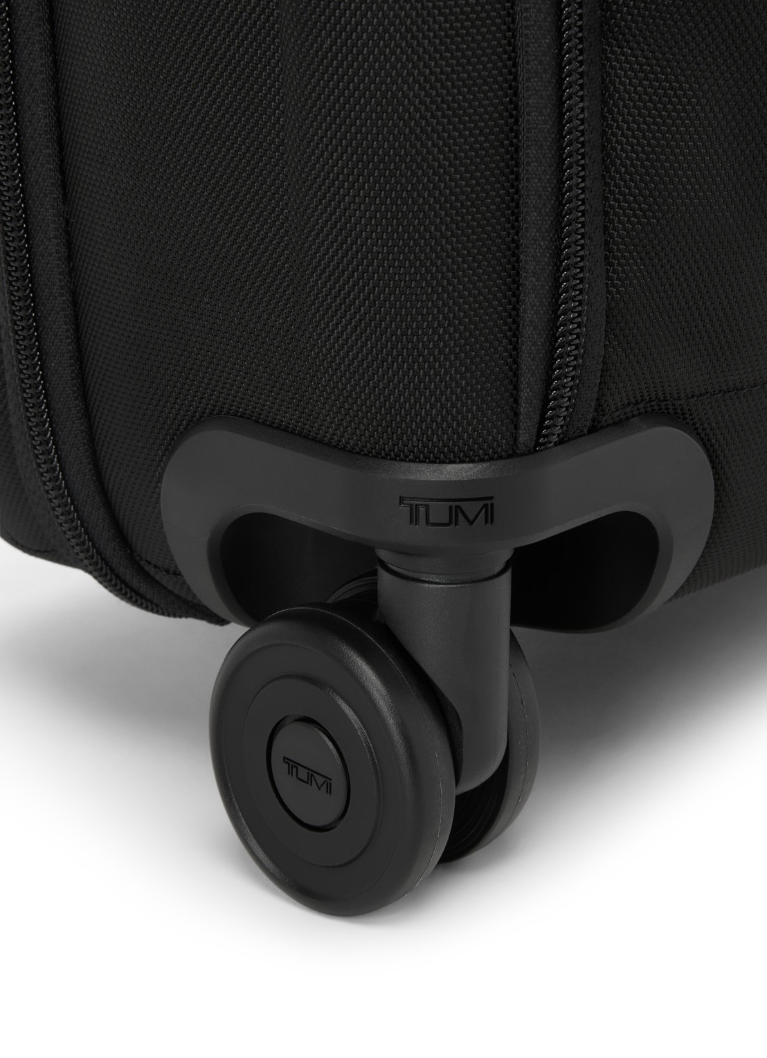 TUMI Alpha spinner 40 cm - detail 3 zwart