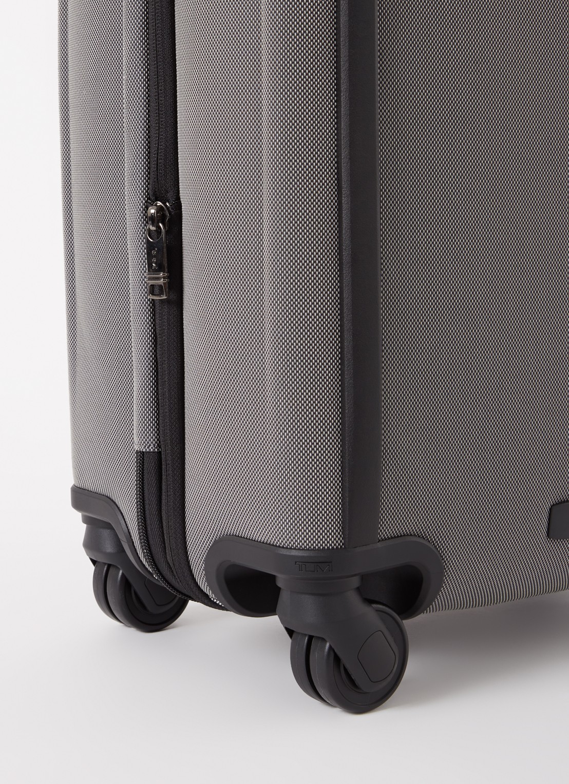 TUMI Alpha X Continental Dual Acces vergrootbare spinner 56 cm - detail 3 grijsmele