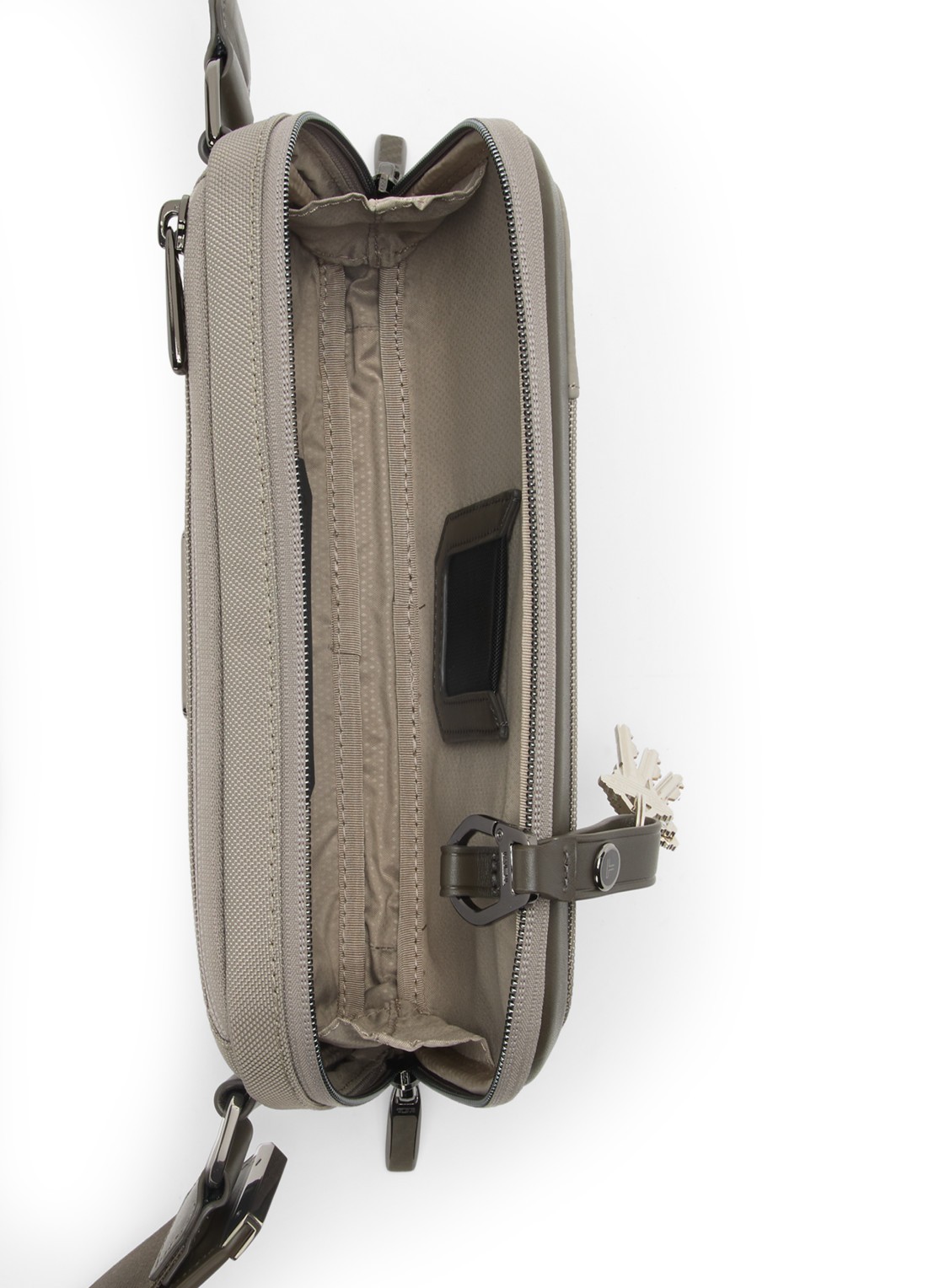 TUMI Arrive' Messina heuptas met logo - voorkant 4 taupe
