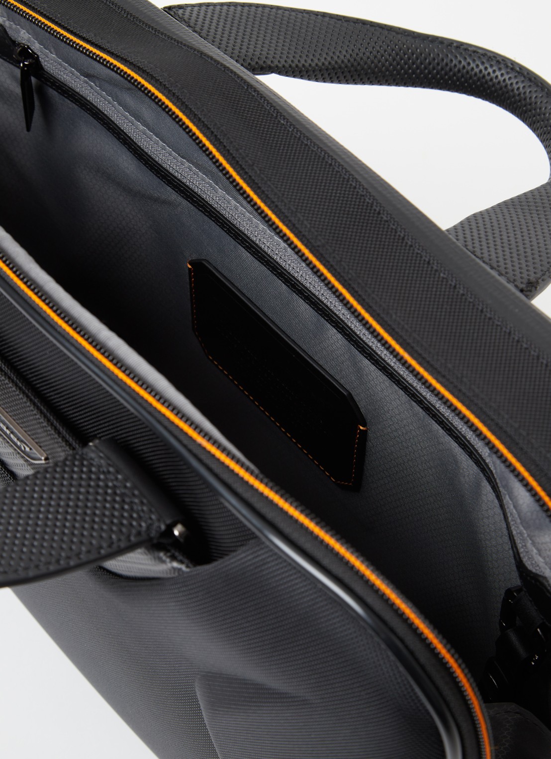 TUMI Axle Mclaren businesstas met 14 inch laptopvak - detail 3 zwart