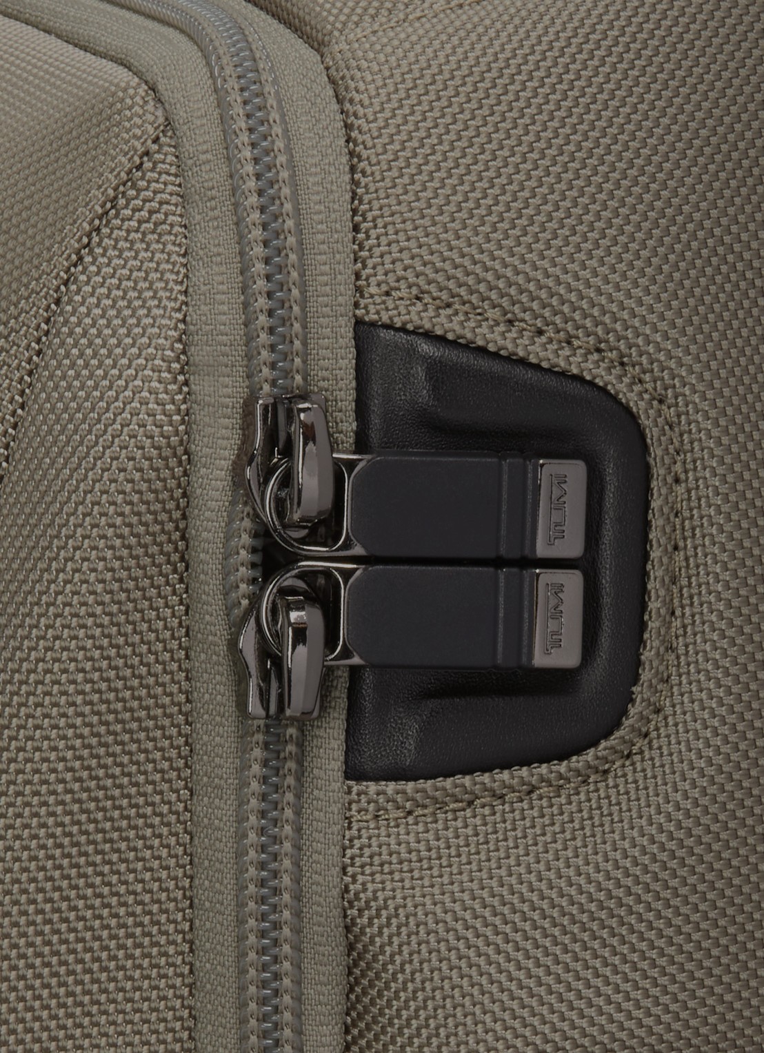 TUMI Rugzak met leren details en 16 inch laptopvak - detail 5 grijs
