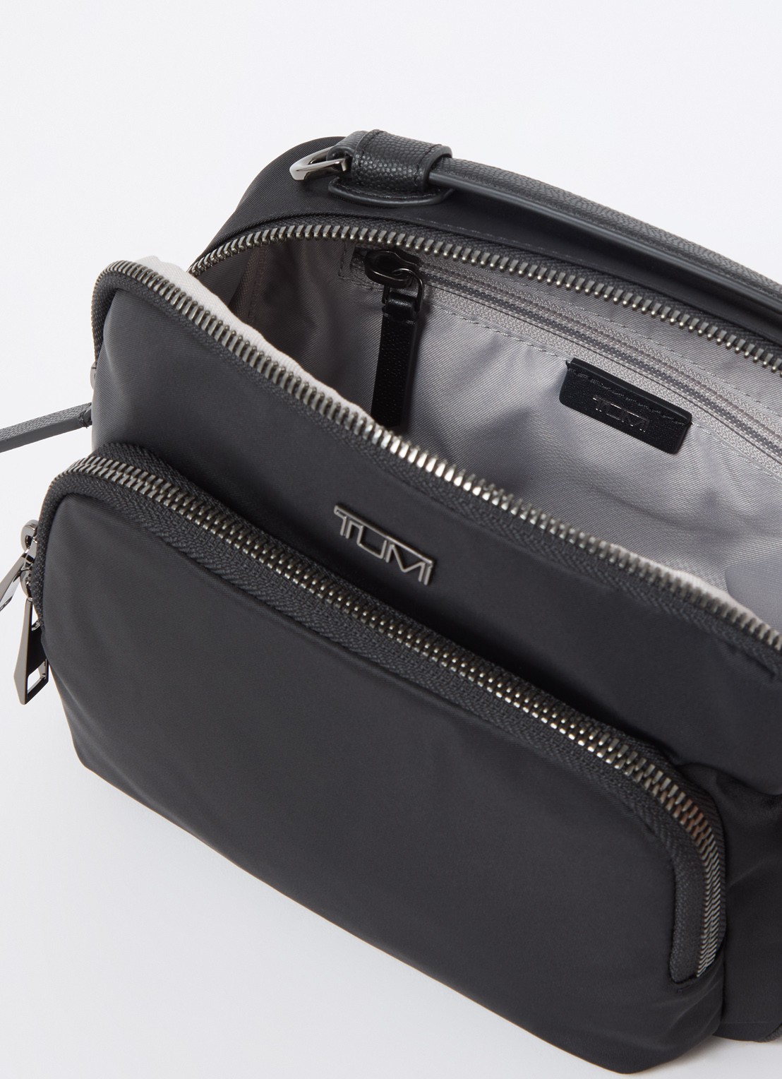 TUMI Voyageur Teghan crossbodytas met logo - detail 2 zwart