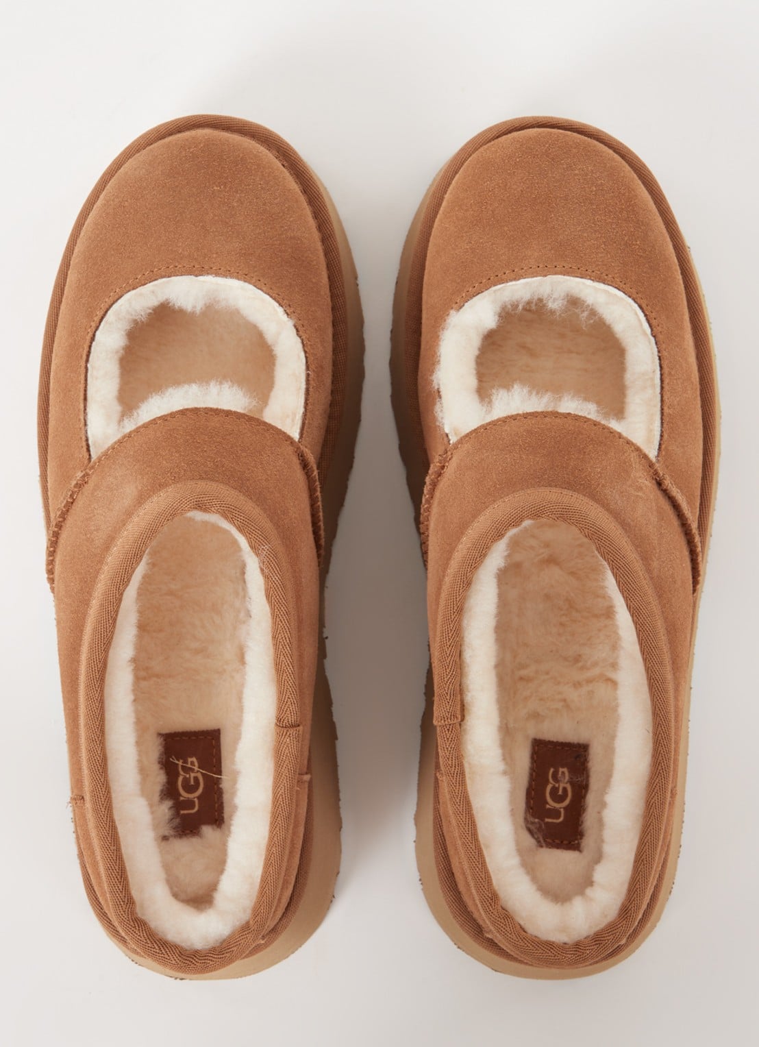 UGG Bea Mary Jane instapper van suède - detail 4 kastanjebruin