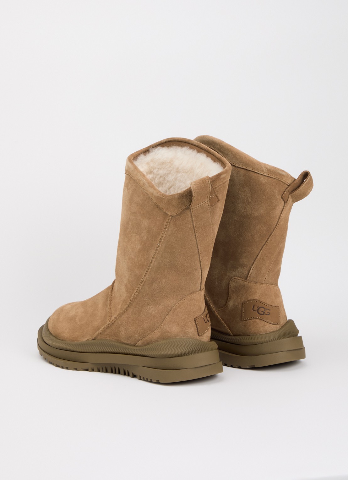 UGG Classic Distort laars van suède - achterkant 2 camel