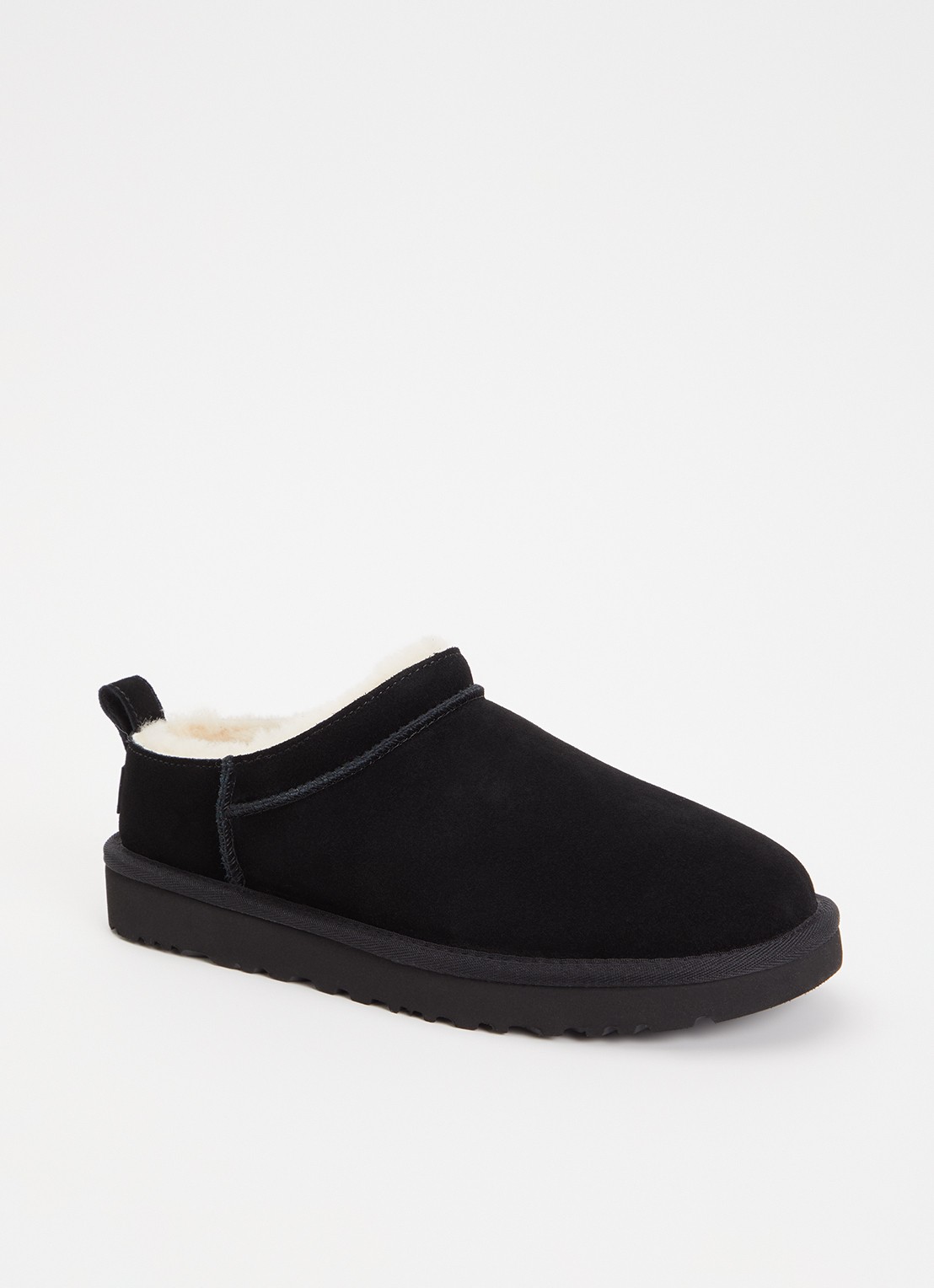 UGG Classic Micro instapper van suède - voorkant 4 zwart