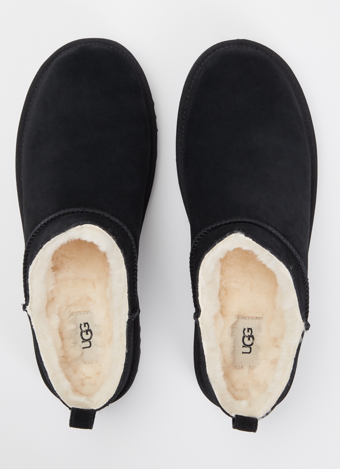 UGG Classic Micro instapper van suède - detail 3 zwart