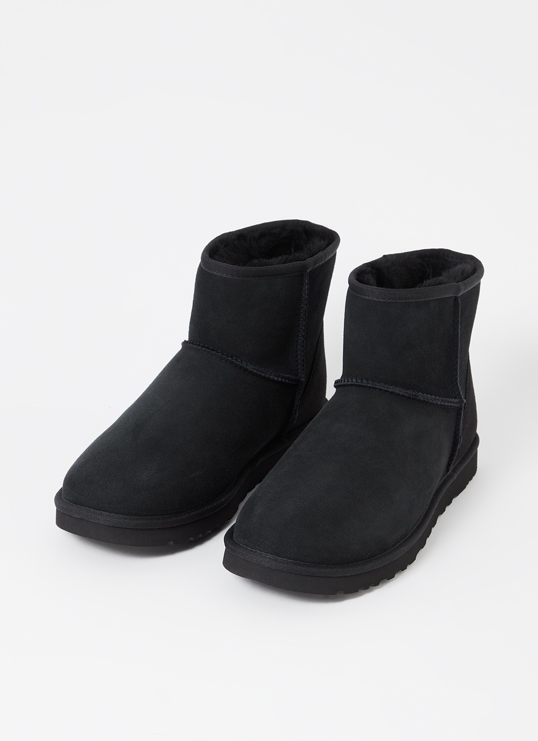 UGG Classic Mini enkellaars van suède - detail 3 zwart