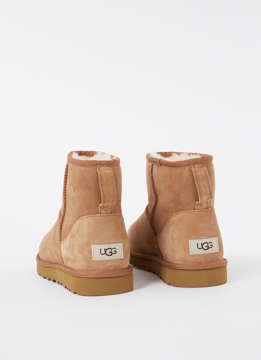 UGG Classic Mini enkellaars van suède - detail 2 camel