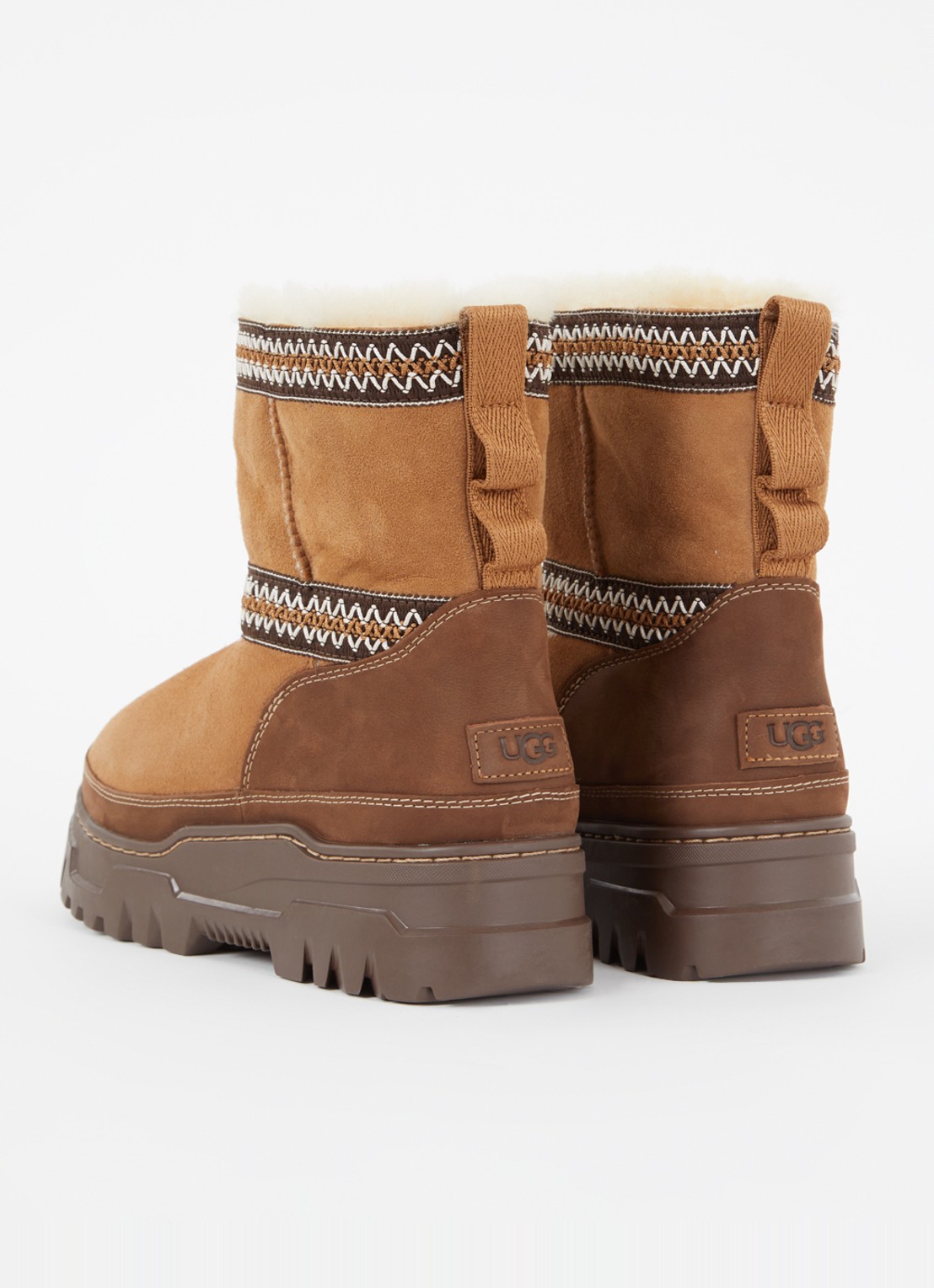 UGG Classic Mini TrailGazer enkellaarsje van suède met voering van schapenwol - achterkant roestbruin