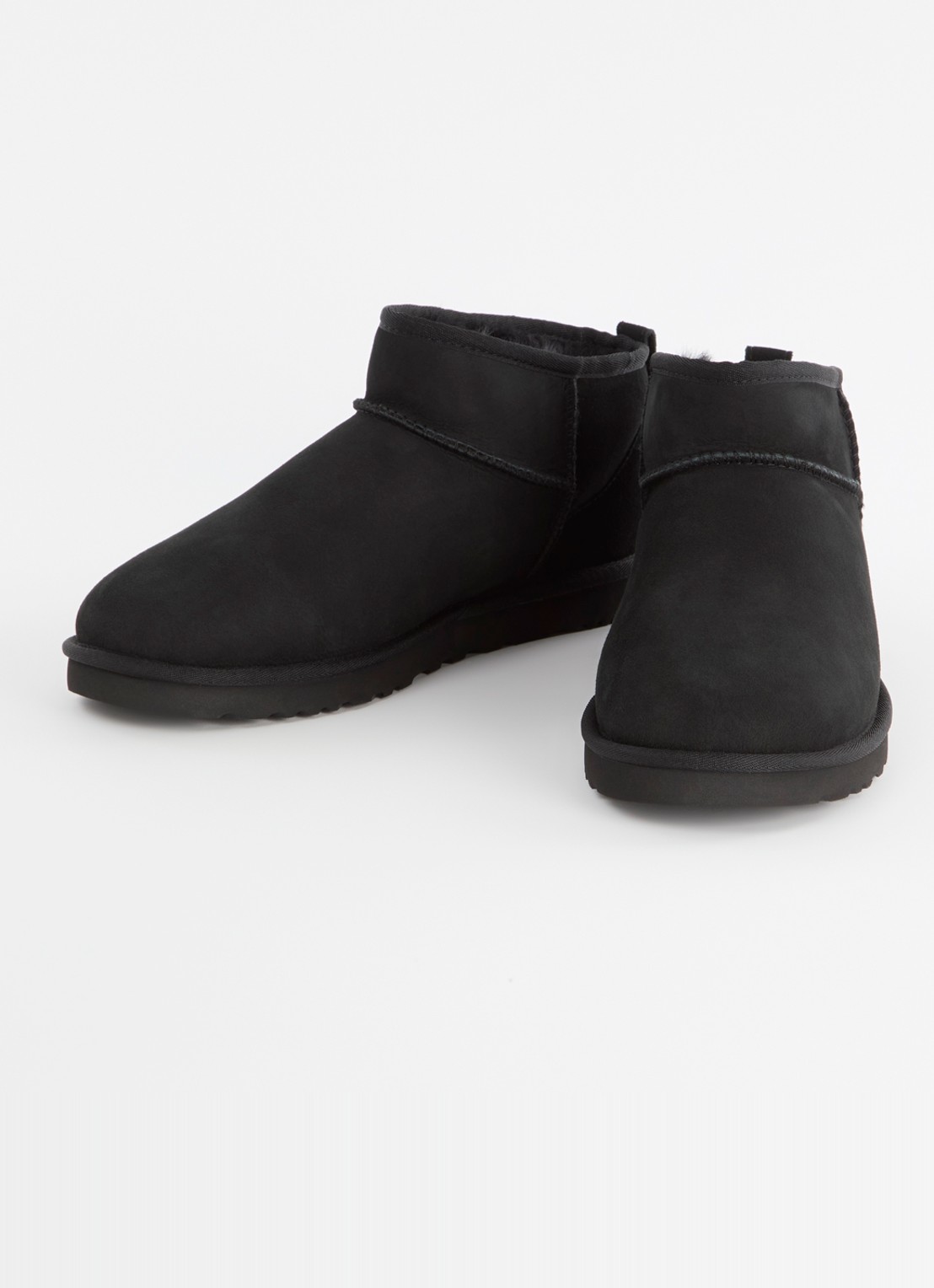 UGG Classic Ultra Mini enkellaarsje van suède - detail 2 zwart
