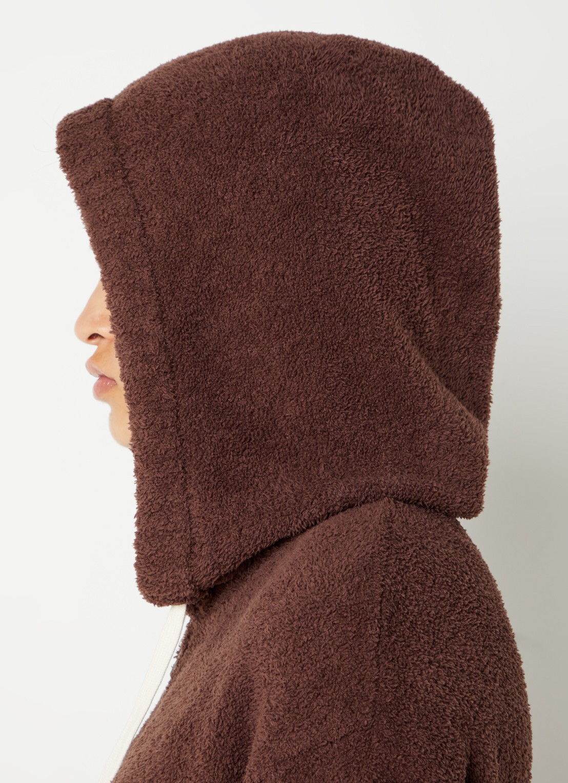UGG Hana fijngebreid vest van teddy - detail 2 donkerbruin