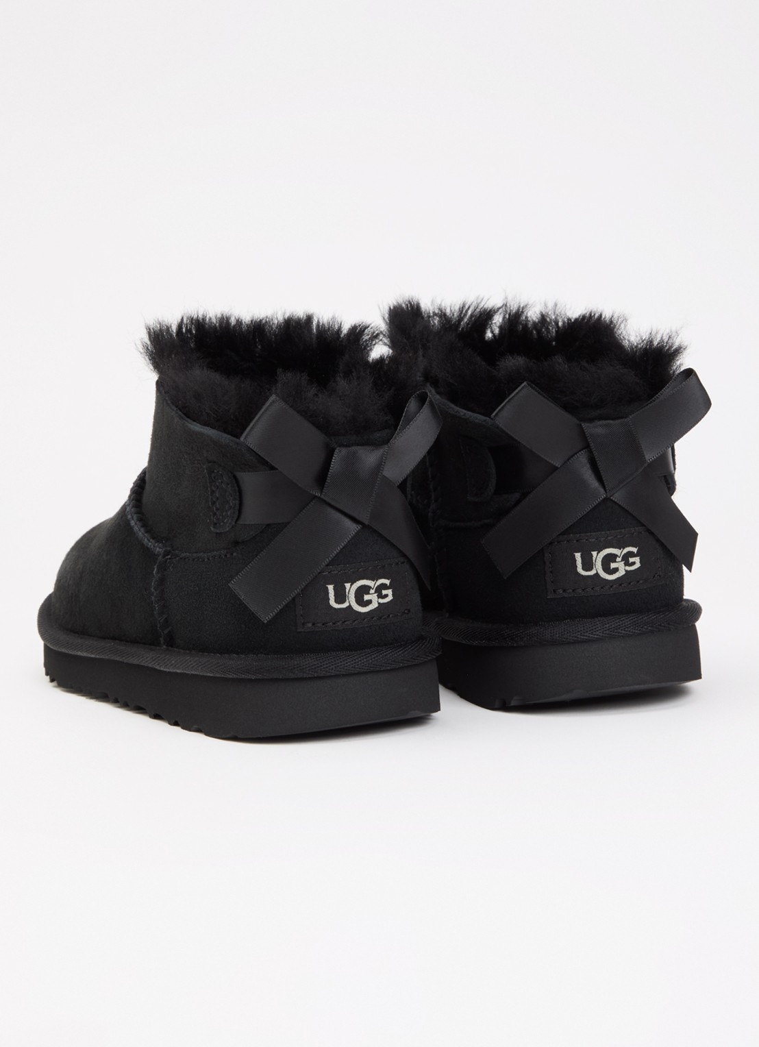 UGG K Ultra Mini Bailey enkellaarsje van suède met strikdetail - achterkant 4 zwart