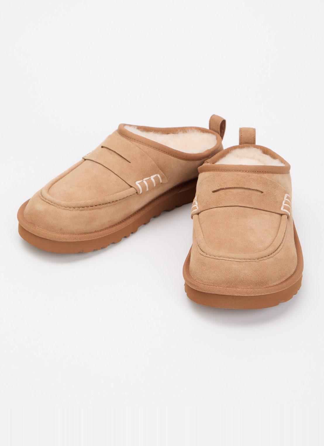 UGG Loafer instapper van lamssuède - detail 2 camel