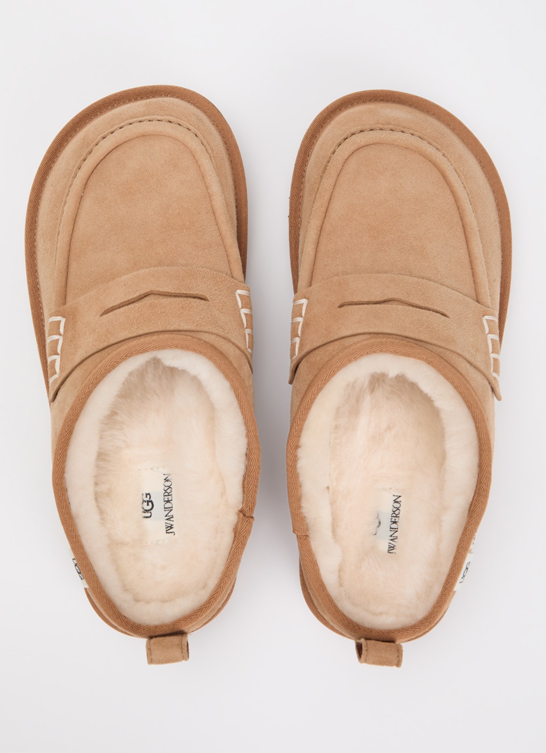 UGG Loafer instapper van lamssuède - detail 3 camel