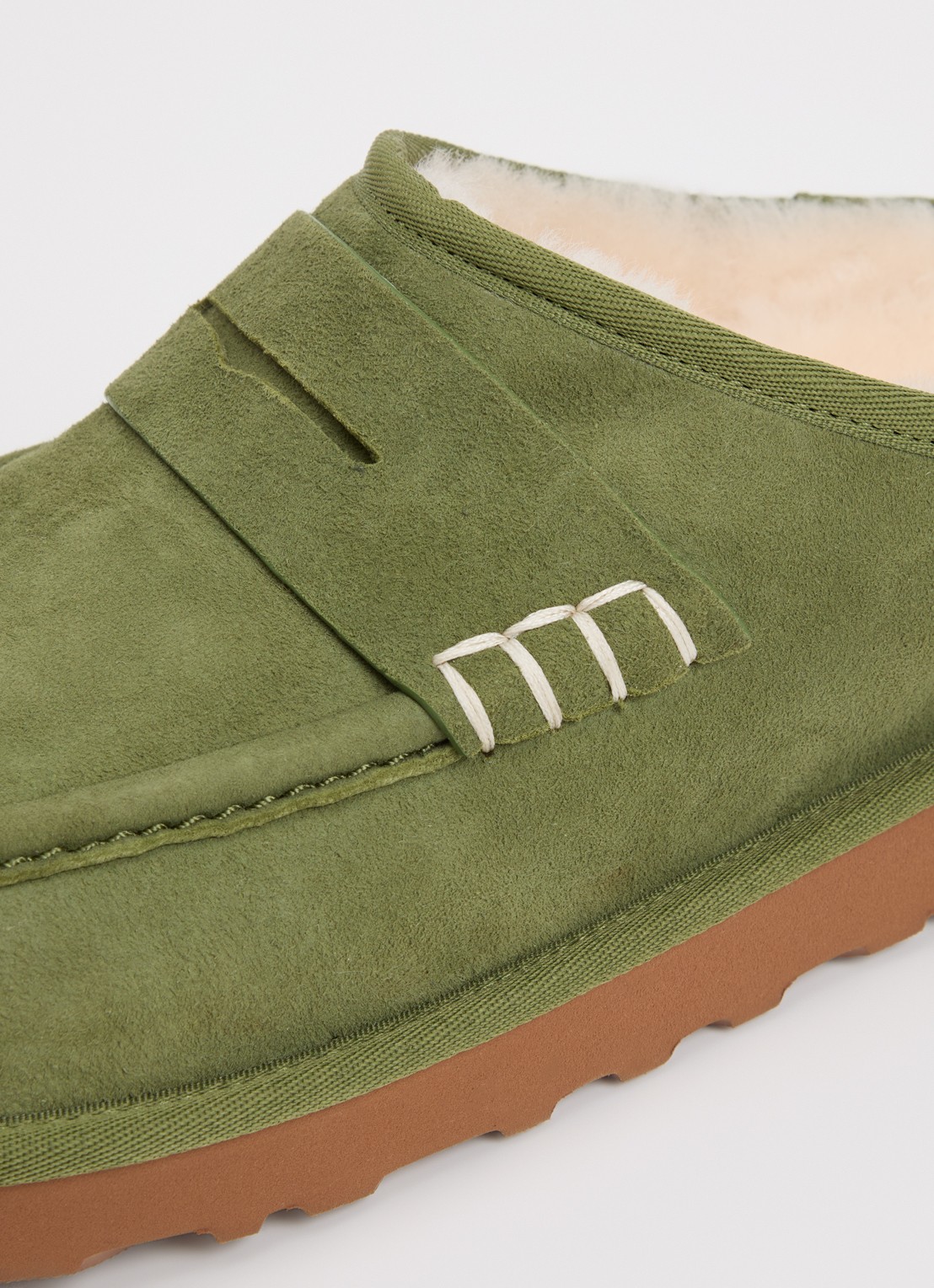 UGG Loafer instapper van lamssuède - detail 5 mosgroen