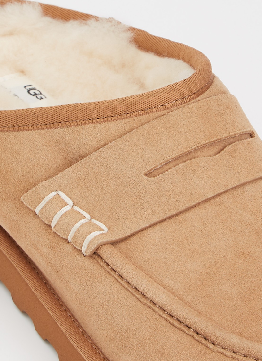 UGG Loafer instapper van lamssuède - detail 4 camel