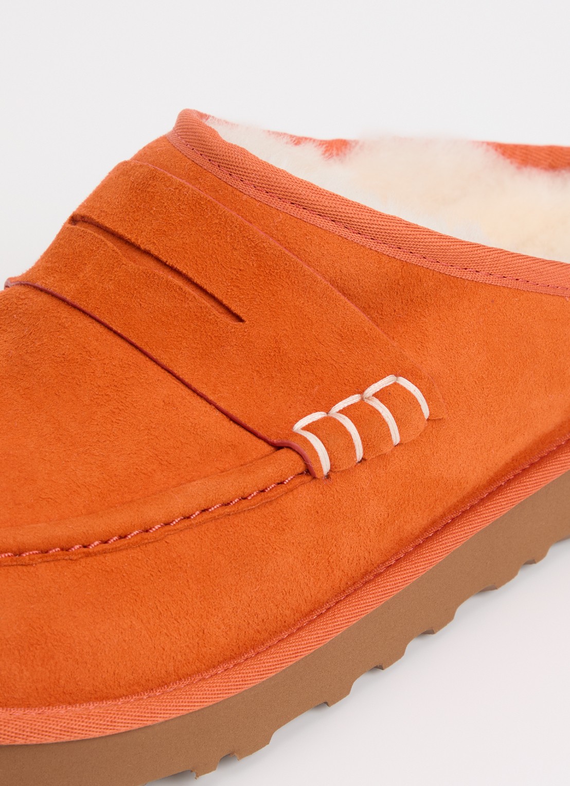 UGG Loafer instapper van lamssuède - detail 5 donkeroranje