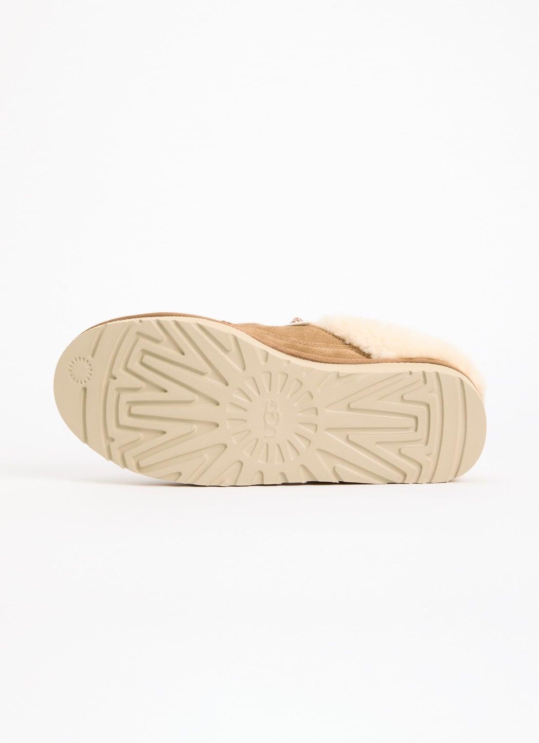 UGG Lowmel muiltje van suède - detail 4 camel
