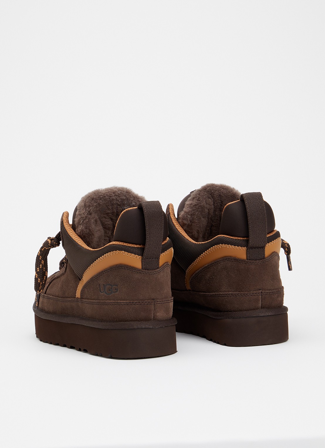 UGG Lowmel sneaker met suède details - achterkant 4 donkerbruin