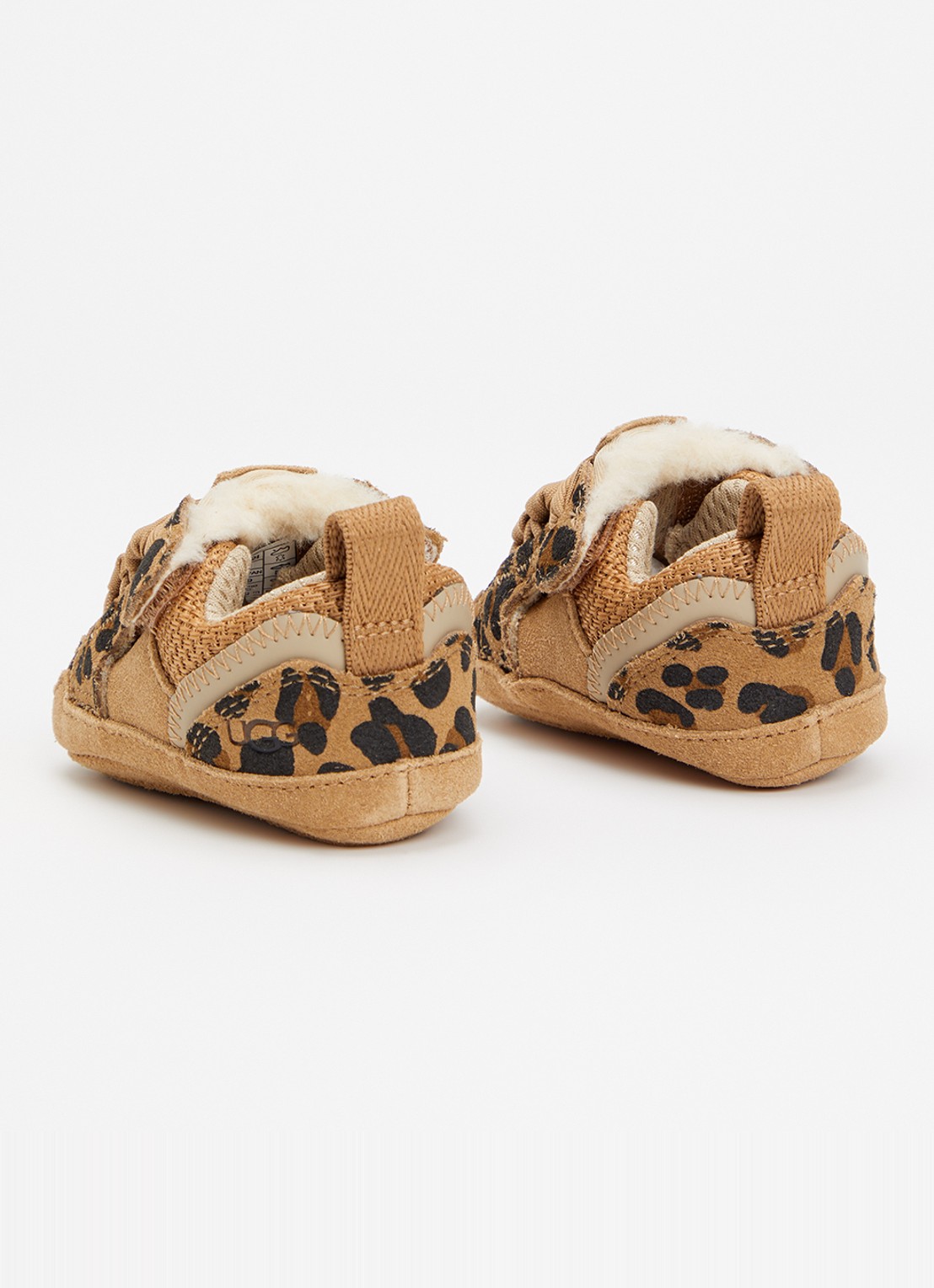 UGG Lowmel Spotted babyschoentje met suède details en panterprint - achterkant 2 camel