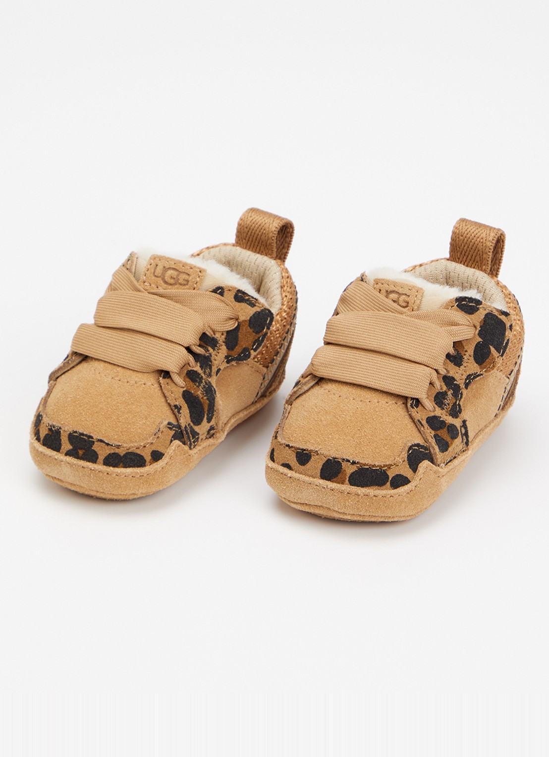 UGG Lowmel Spotted babyschoentje met suède details en panterprint - voorkant 4 camel