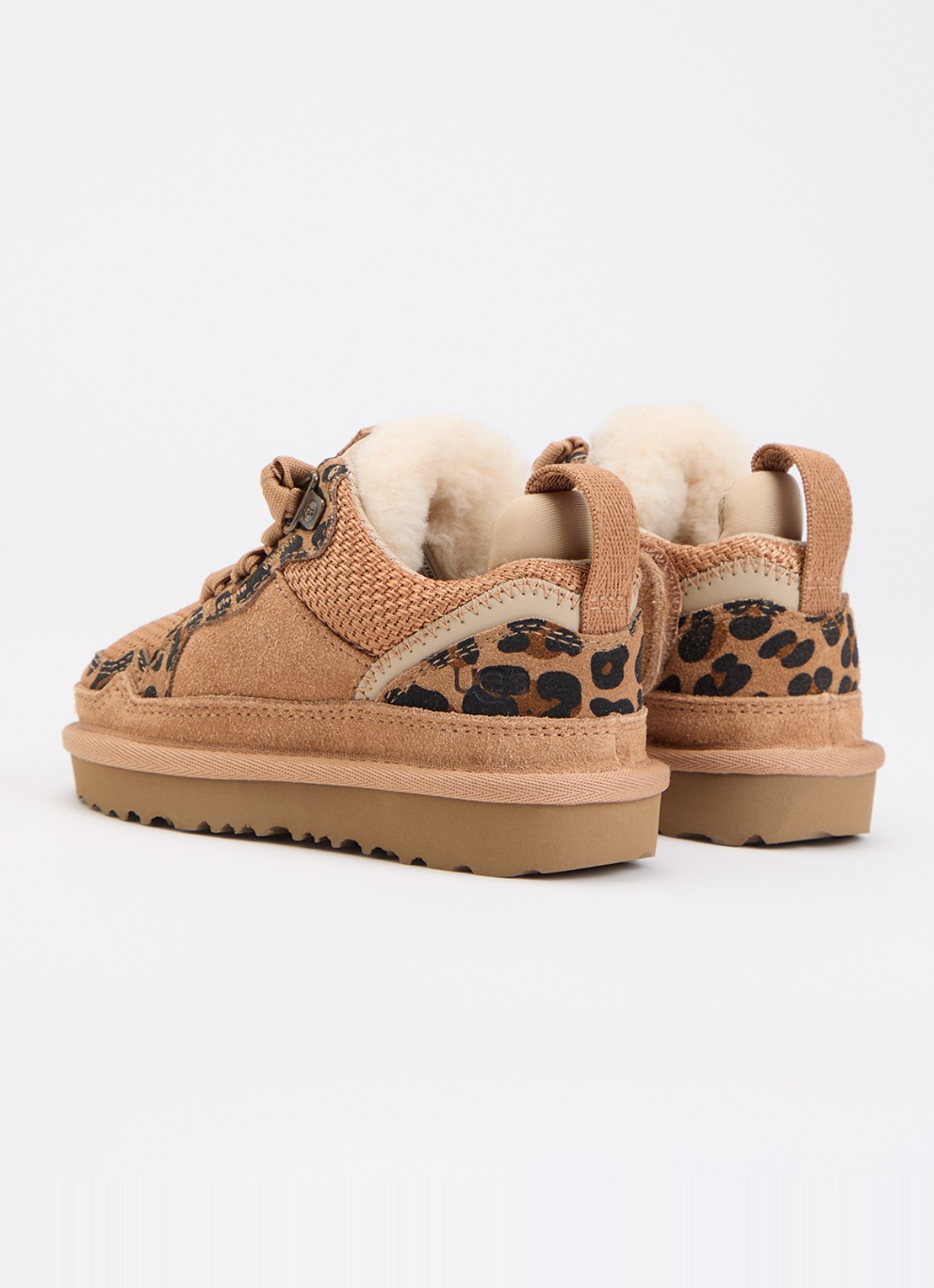 UGG Lowmel Spotted sneaker van suède met panterprint - achterkant 3 beige
